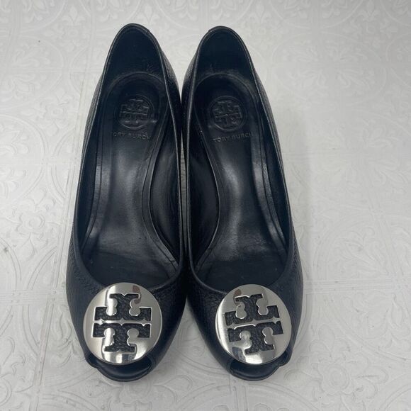Tory Burch Black Silver Medallion Sally 2 Leather Wedge Pumps Heels Size 7M - Picture 1 of 7